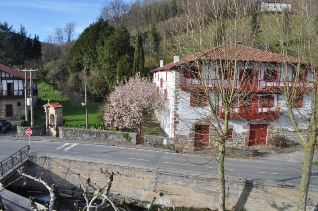 Hostal Auzoa Bera (Navarre) Exterior foto
